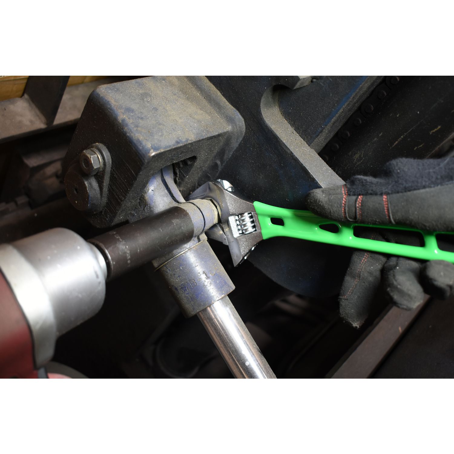 10 EXOSKELETON SLIM JAW ADJUSTABLE WRENCH - GREEN AEW10G | eBaydiy Tools - Image 2