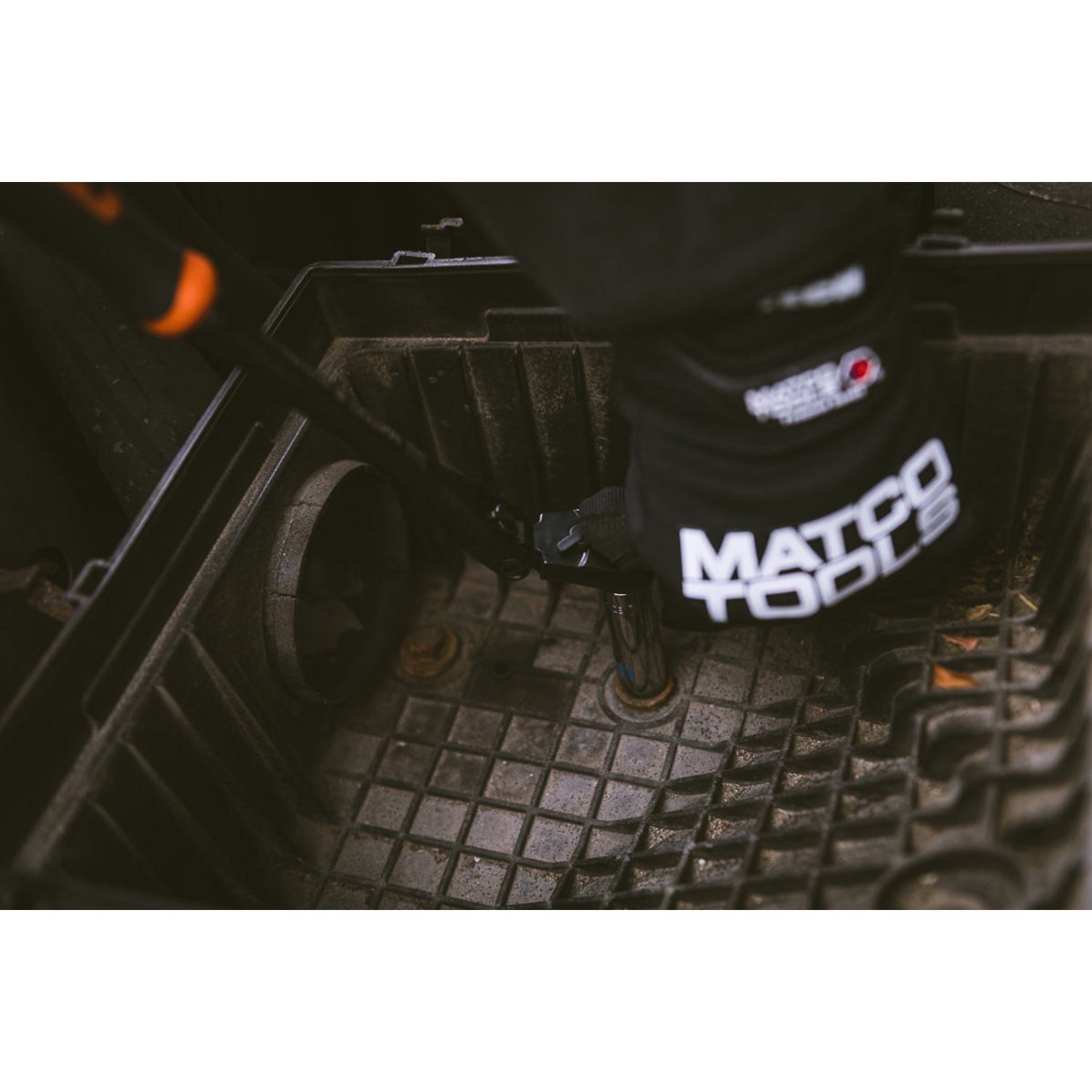 3/8 DRIVE 12-1/2 EIGHTY8 TOOTH BLACK CHROME LOCKING FLEX RATCHET WITH ERGO HANDLE - ORANGE BFR128BLFM | eBaydiy Tools - Image 8