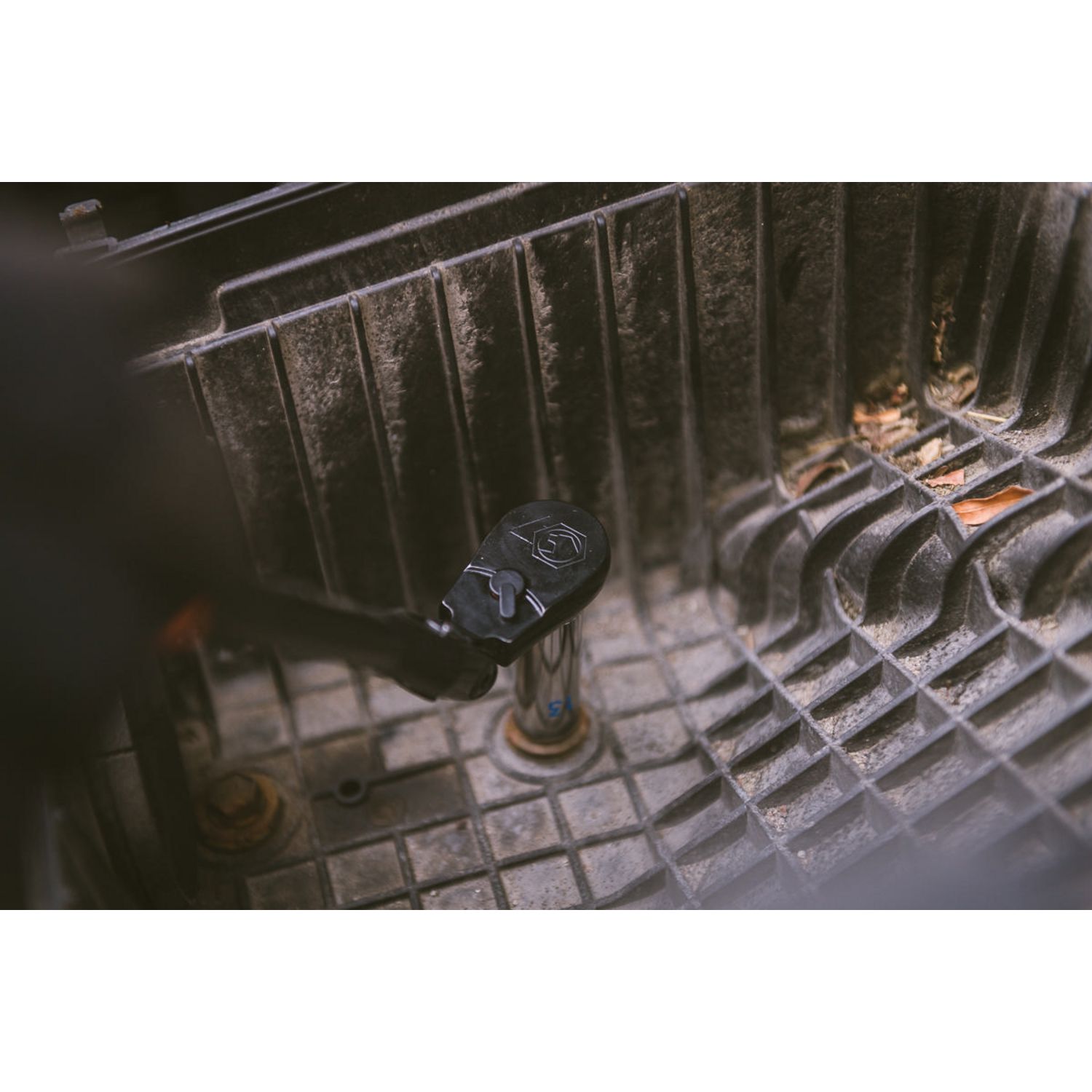 3/8 DRIVE 12-1/2 EIGHTY8 TOOTH BLACK CHROME LOCKING FLEX RATCHET WITH ERGO HANDLE - ORANGE BFR128BLFM | eBaydiy Tools - Image 10