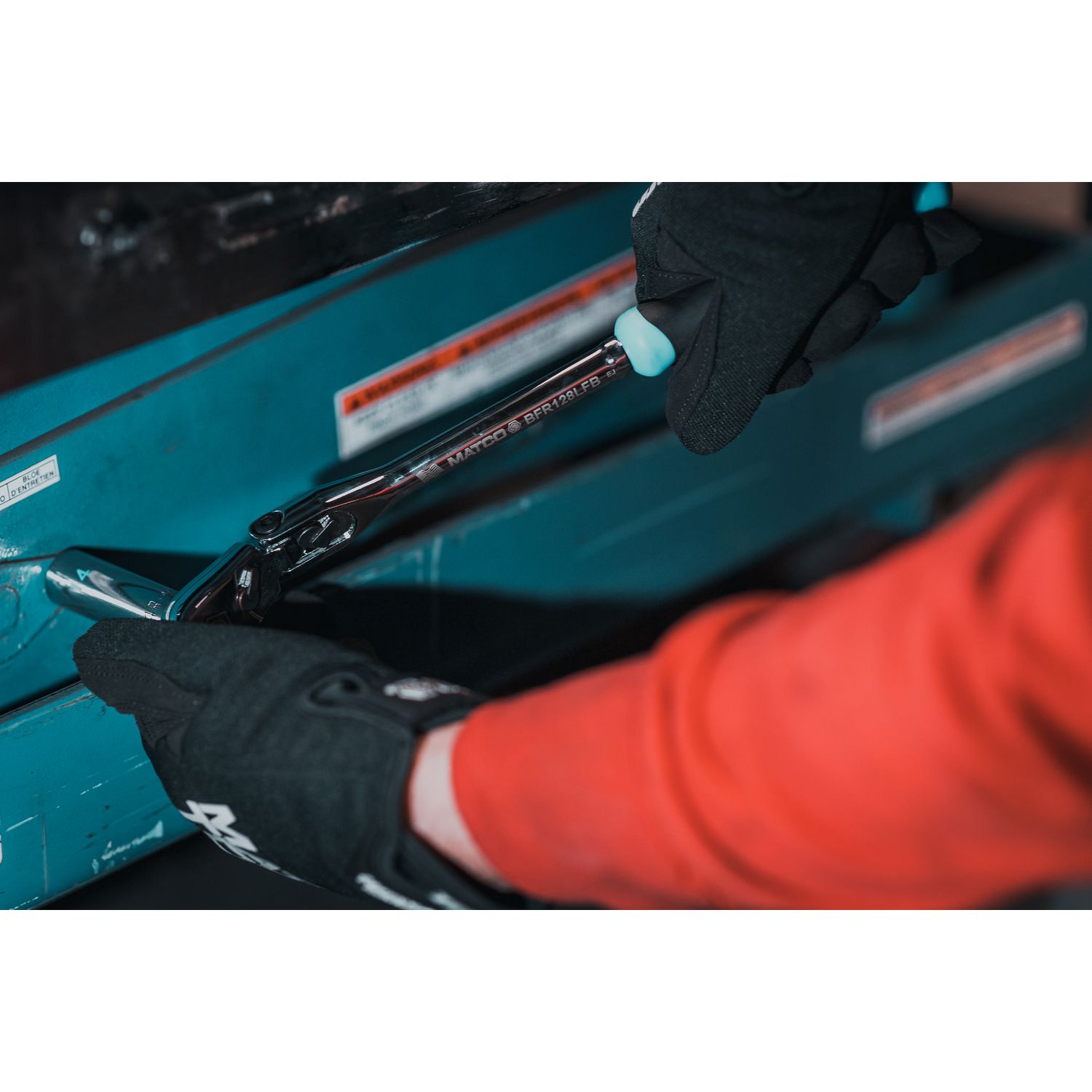 3/8 DRIVE 12-1/2 EIGHTY8 TOOTH LOCKING FLEX HEAD RATCHET WITH ERGO HANDLE - BLUE BFR128LFB | eBaydiy Tools - Image 7