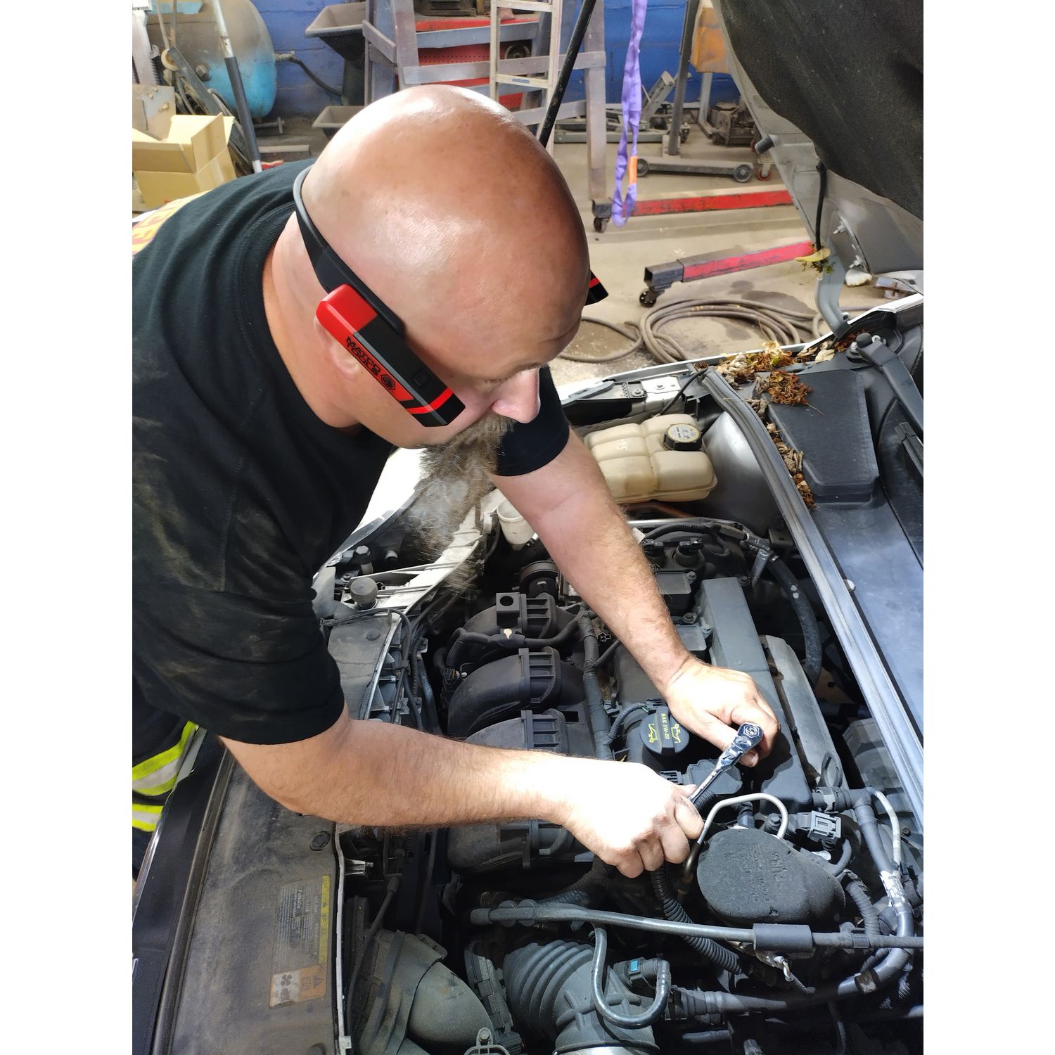 600 LUMEN RECHARGEABLE NECK LIGHT - RED MWL600R | eBaydiy Tools - Image 10