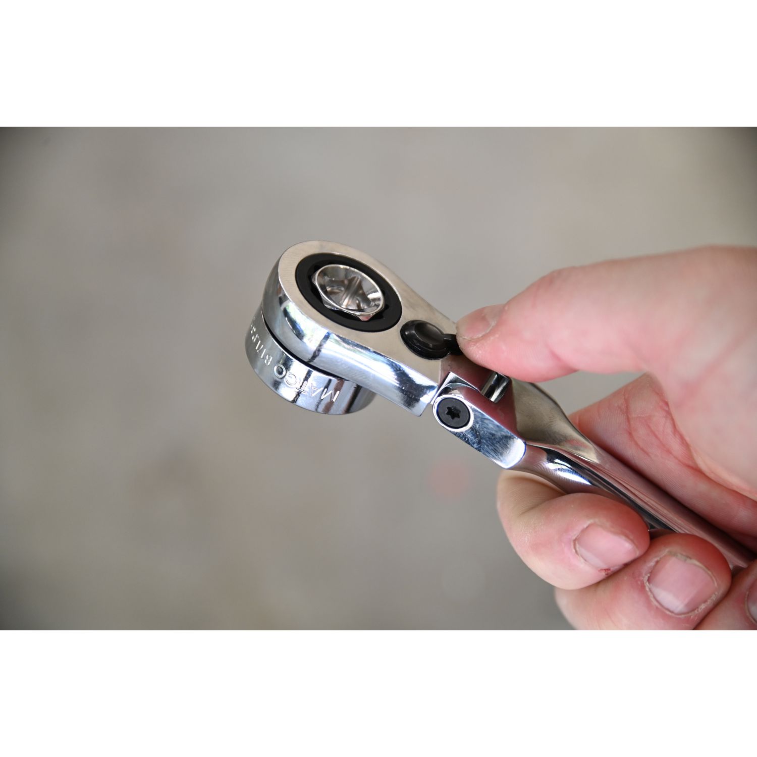 17MM 18-1/2 REVERSIBLE FLEX RATCHETING WRENCH FOR DUAL DRIVE SOCKETS RWFR17M218 | eBaydiy Tools - Image 2